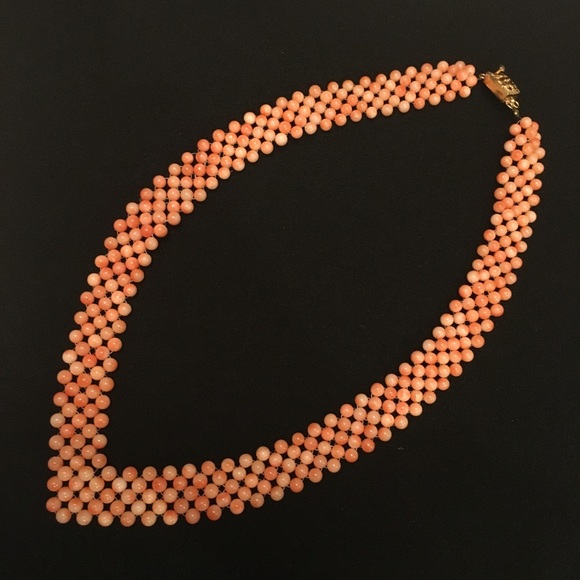 Coral Bead Vintage Necklace with Real Gold Clasp - Picture 2 of 6